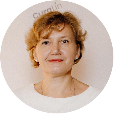 Юлия Сахарова